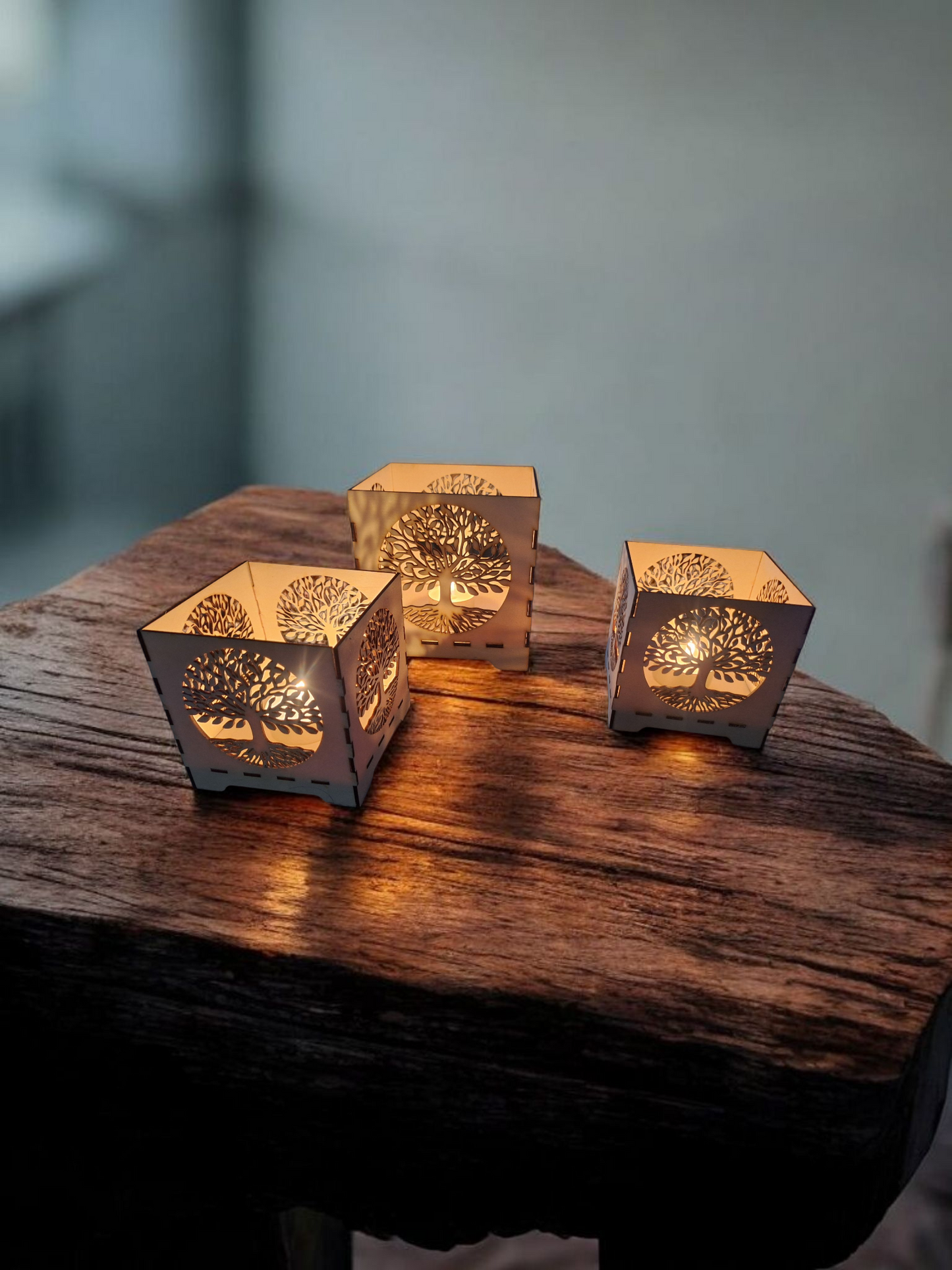 Lantern/ tea light holder